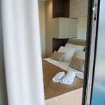 Lena Luxury Apartment