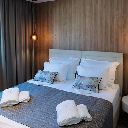 Lena Luxury Apartment *