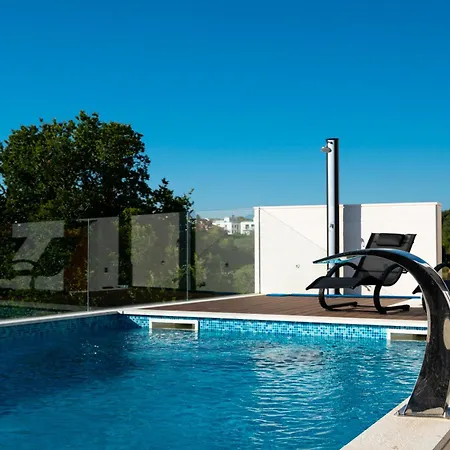 Lena Luxury Apartament