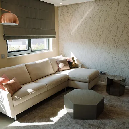 Lena Luxury زادار