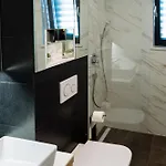 Lena Luxury شقة