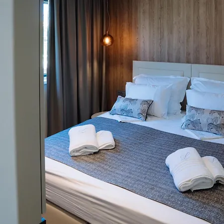 Lena Luxury Апартаменти