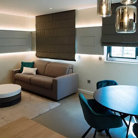 Lena Luxury Апартаменти